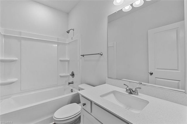 159 Candytuft Court, Lexington, NC 27295