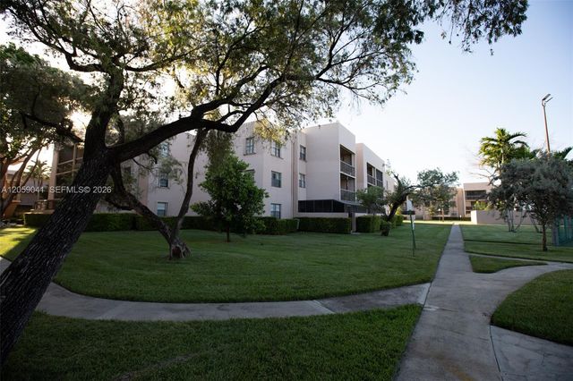 10425 SW 112 Avenue 325, Miami, FL 33176