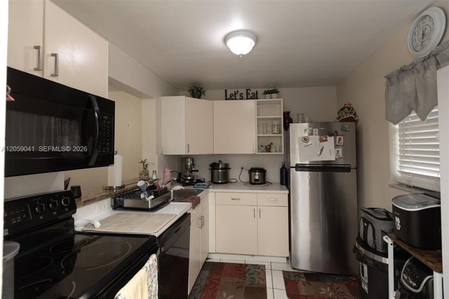 10425 SW 112 Avenue 325, Miami, FL 33176