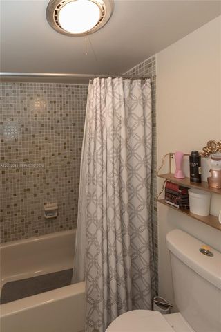 10425 SW 112 Avenue 325, Miami, FL 33176