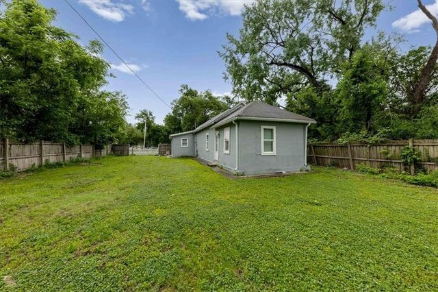1108 S 39th Street, Kansas City, KS 66106
