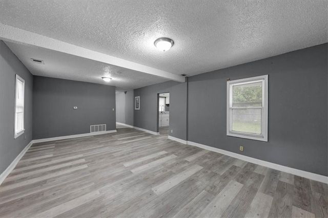 1108 S 39th Street, Kansas City, KS 66106