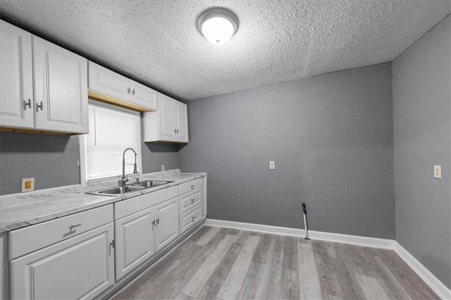 1108 S 39th Street, Kansas City, KS 66106