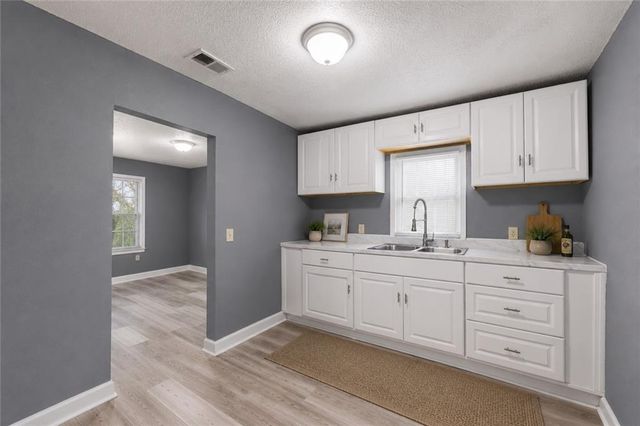 1108 S 39th Street, Kansas City, KS 66106