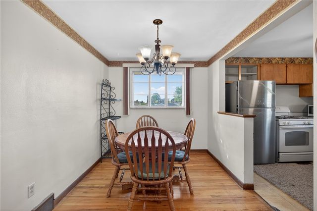 105 Flicker Dr, Mckees Rocks, PA 15136
