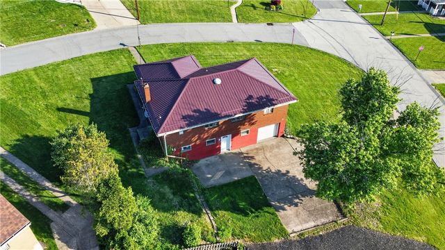 105 Flicker Dr, Mckees Rocks, PA 15136