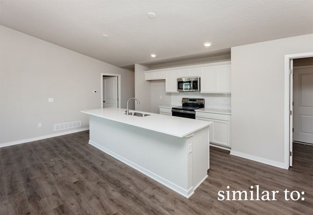 707 NE Doe Pointe Drive, Ankeny, IA 50021