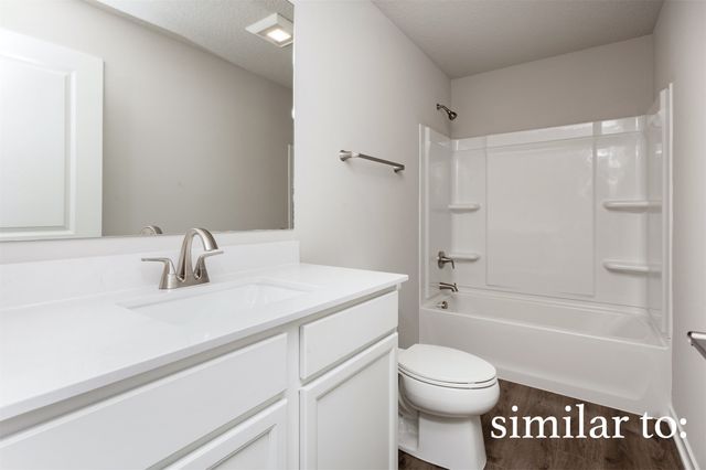 707 NE Doe Pointe Drive, Ankeny, IA 50021