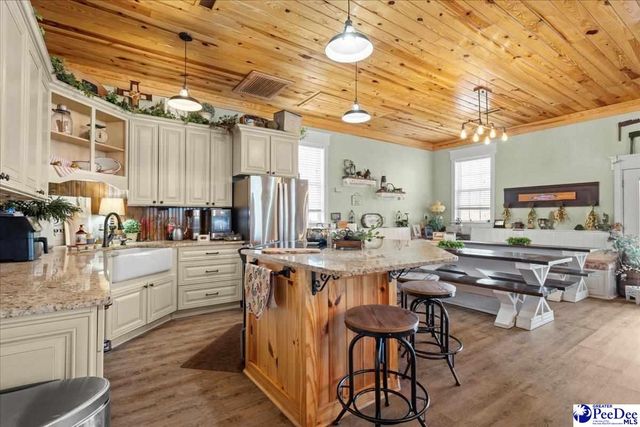 3568 Sardis Hwy, Timmonsville, SC 29161