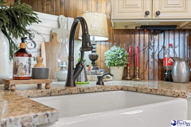 3568 Sardis Hwy, Timmonsville, SC 29161