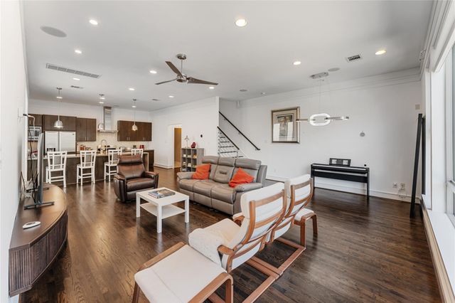 1507 Sandman Street, Houston, TX 77007