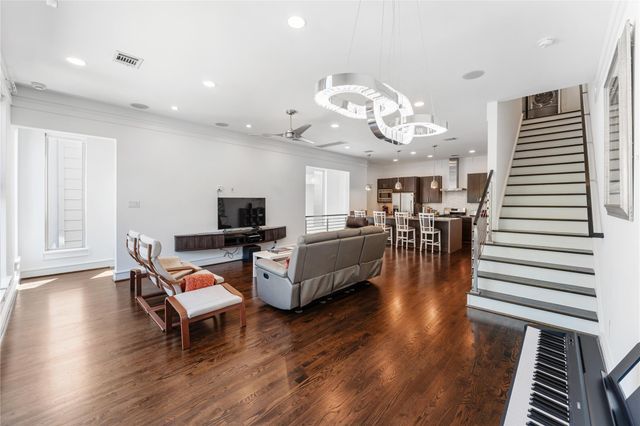 1507 Sandman Street, Houston, TX 77007