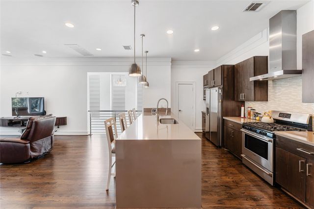 1507 Sandman Street, Houston, TX 77007