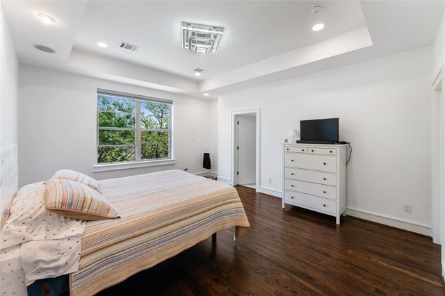 1507 Sandman Street, Houston, TX 77007