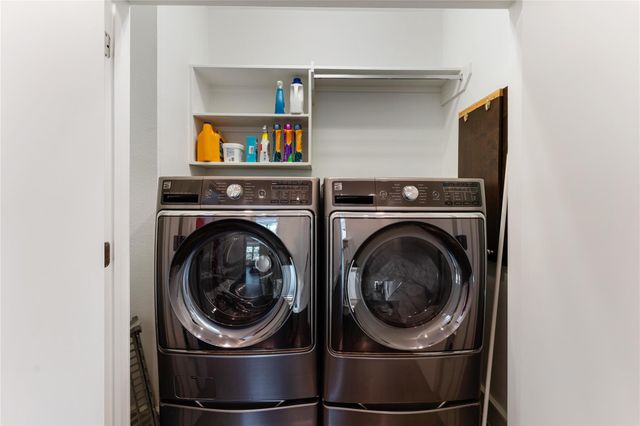 1507 Sandman Street, Houston, TX 77007