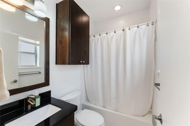 1507 Sandman Street, Houston, TX 77007