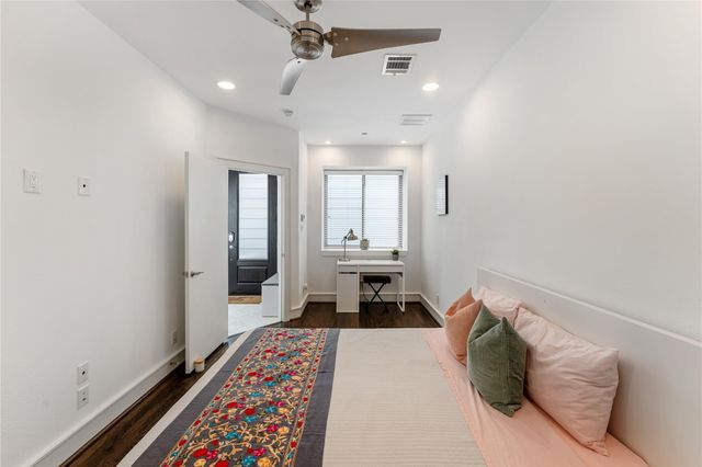 1507 Sandman Street, Houston, TX 77007