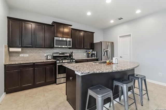 8120 Dublin Forest, San Antonio, TX 78253