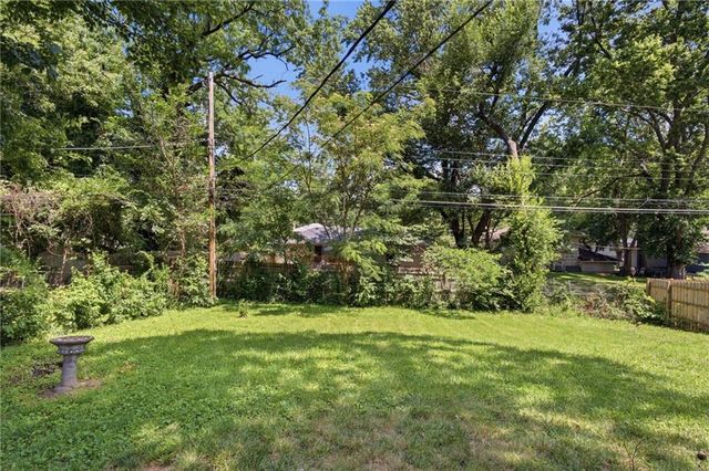 8602 E 110th Street, Kansas City, MO 64134