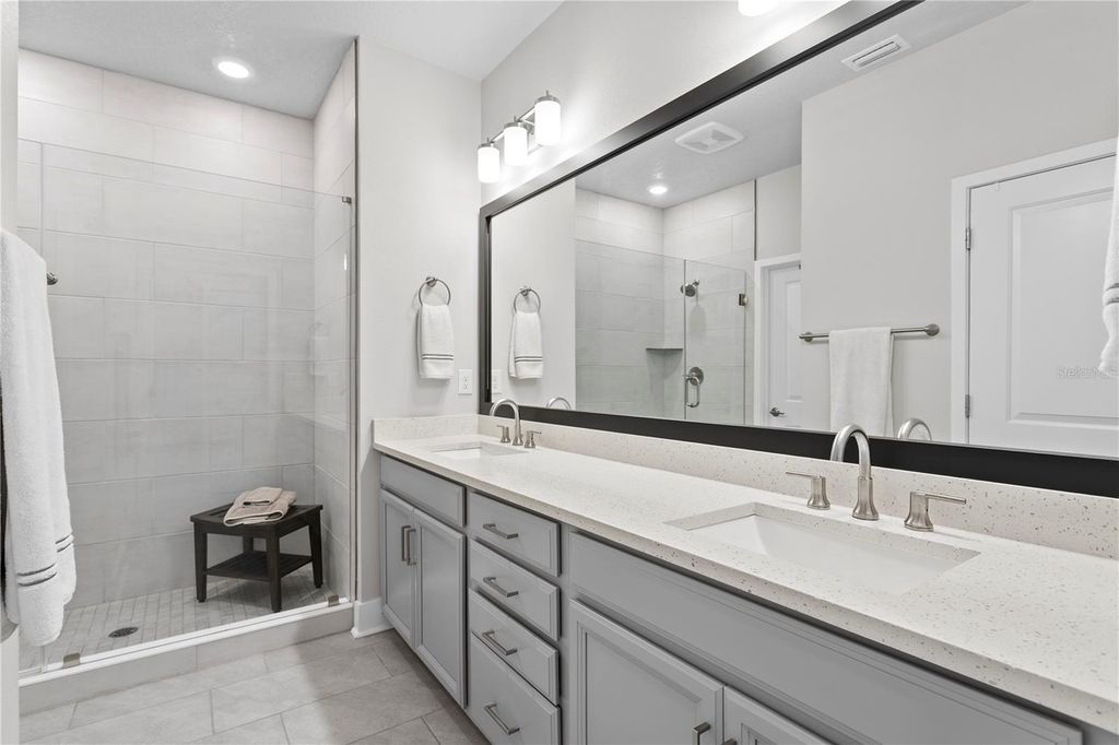 Image 14 of property listing at 2511 N GRADY AVENUE 17, Tampa, FL 33607