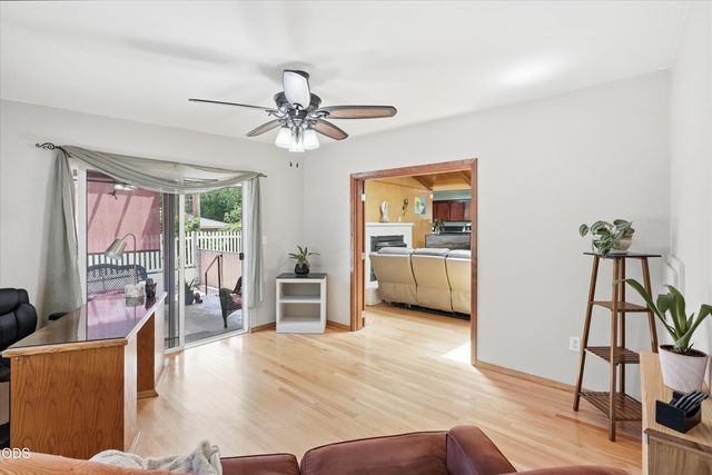 1317 NW Prospect Avenue, Grants Pass, OR 97526