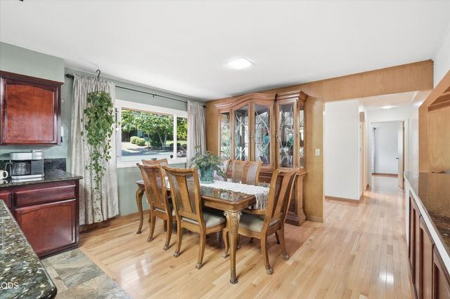 1317 NW Prospect Avenue, Grants Pass, OR 97526
