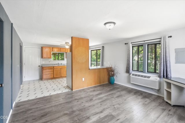 1317 NW Prospect Avenue, Grants Pass, OR 97526