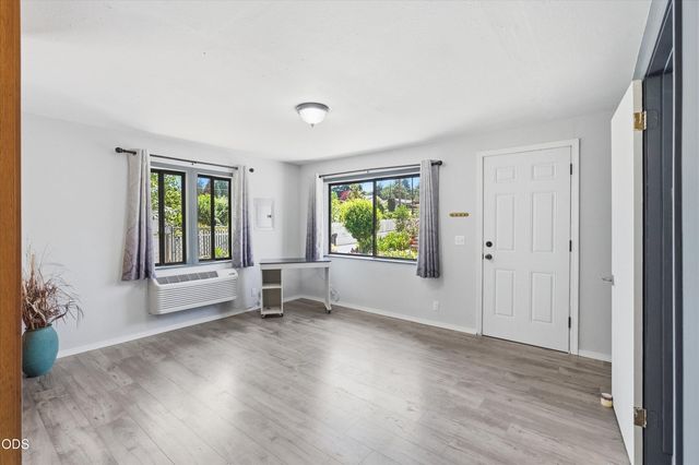 1317 NW Prospect Avenue, Grants Pass, OR 97526
