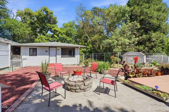 1317 NW Prospect Avenue, Grants Pass, OR 97526