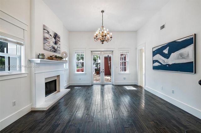 550 Loretto Ave 16, Coral Gables, FL 33146