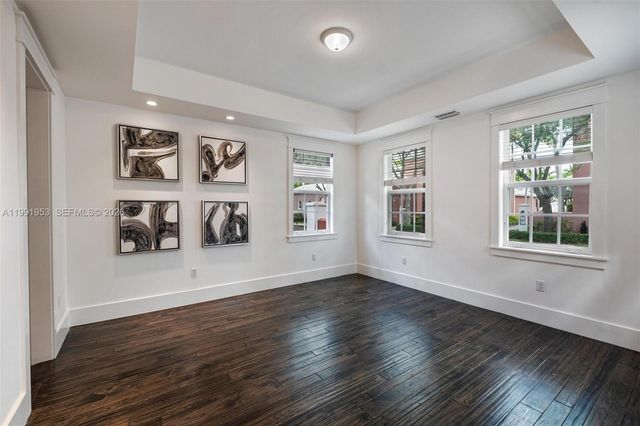 550 Loretto Ave 16, Coral Gables, FL 33146