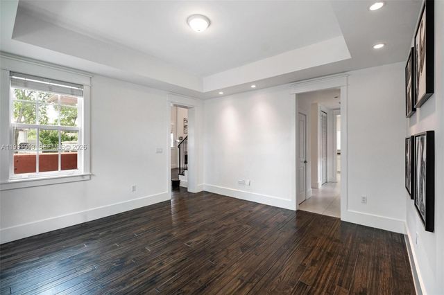 550 Loretto Ave 16, Coral Gables, FL 33146