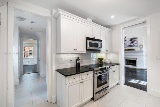 550 Loretto Ave 16, Coral Gables, FL 33146