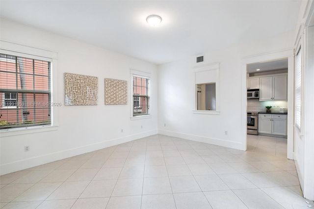 550 Loretto Ave 16, Coral Gables, FL 33146