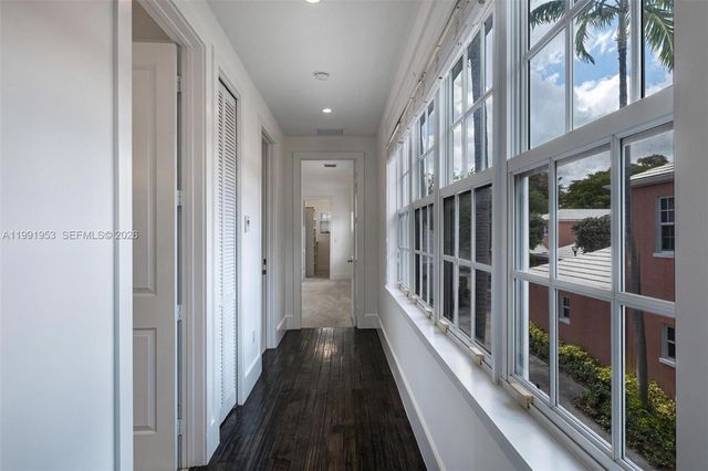 550 Loretto Ave 16, Coral Gables, FL 33146