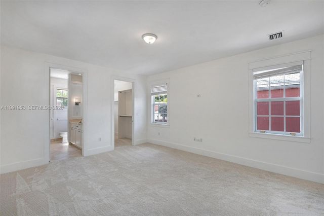 550 Loretto Ave 16, Coral Gables, FL 33146