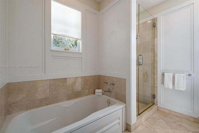 550 Loretto Ave 16, Coral Gables, FL 33146