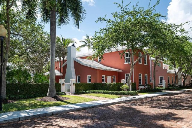 550 Loretto Ave 16, Coral Gables, FL 33146