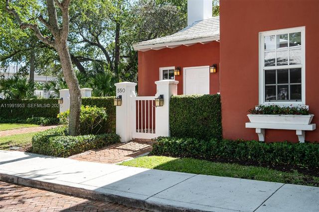 550 Loretto Ave 16, Coral Gables, FL 33146