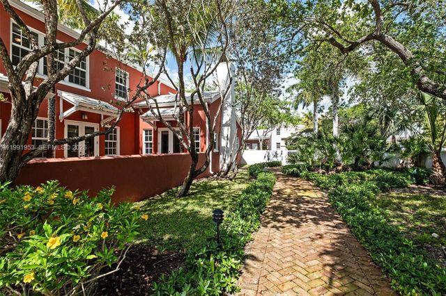 550 Loretto Ave 16, Coral Gables, FL 33146