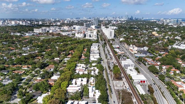 550 Loretto Ave 16, Coral Gables, FL 33146