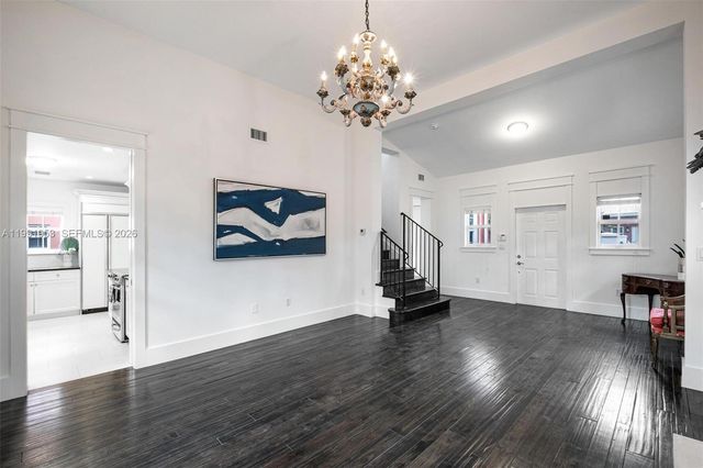 550 Loretto Ave 16, Coral Gables, FL 33146