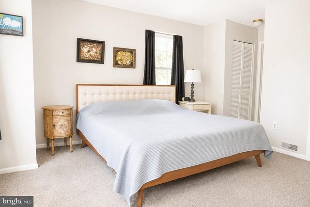 58 SUMMIT CT, Marlton, NJ 08053