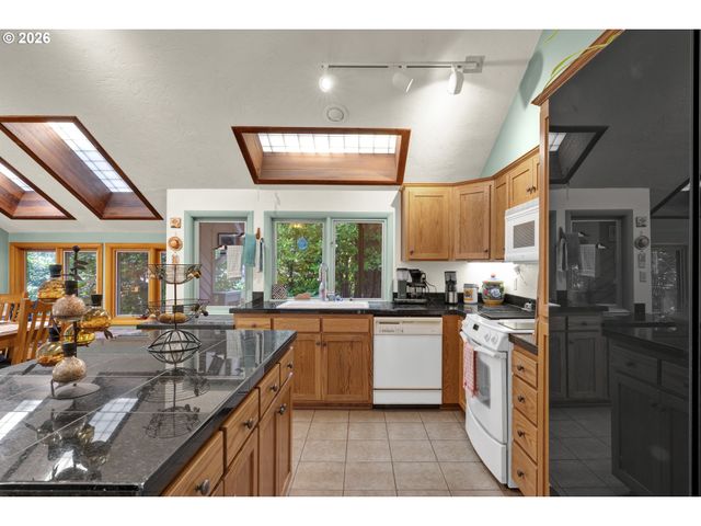 2350 MCLEAN Blvd, Eugene, OR 97405