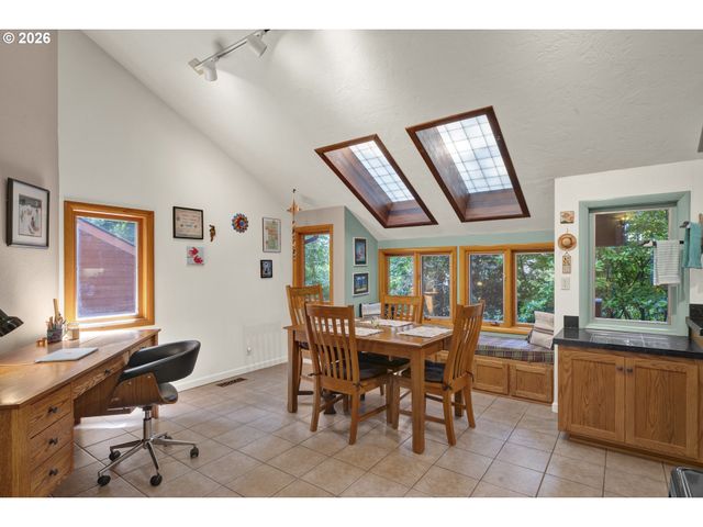 2350 MCLEAN Blvd, Eugene, OR 97405