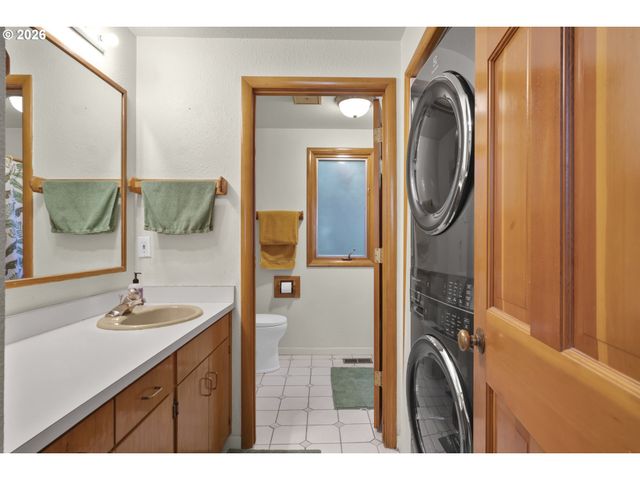 2350 MCLEAN Blvd, Eugene, OR 97405