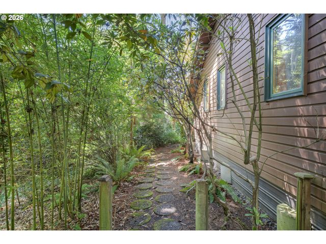 2350 MCLEAN Blvd, Eugene, OR 97405
