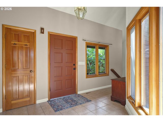 2350 MCLEAN Blvd, Eugene, OR 97405