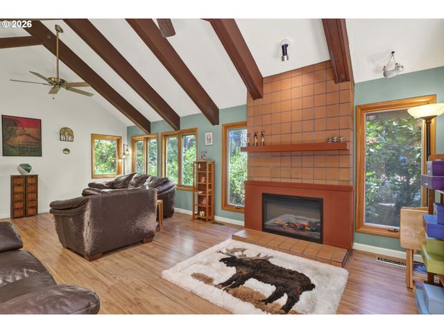 2350 MCLEAN Blvd, Eugene, OR 97405