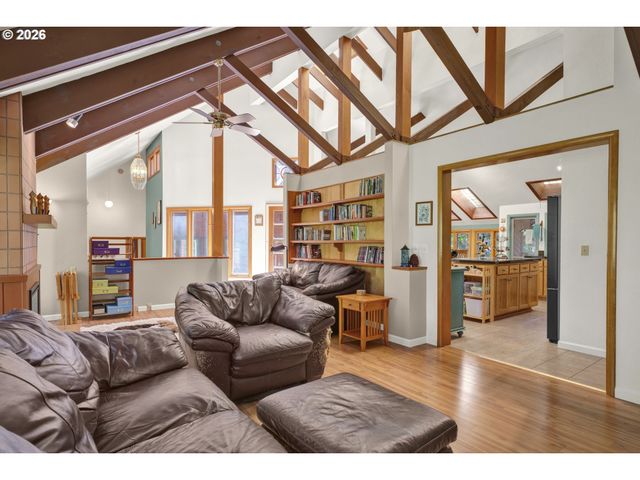 2350 MCLEAN Blvd, Eugene, OR 97405